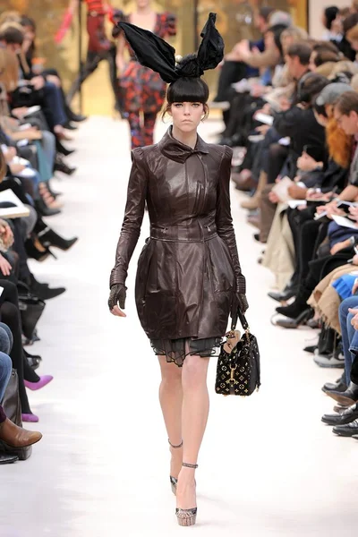 Look 34